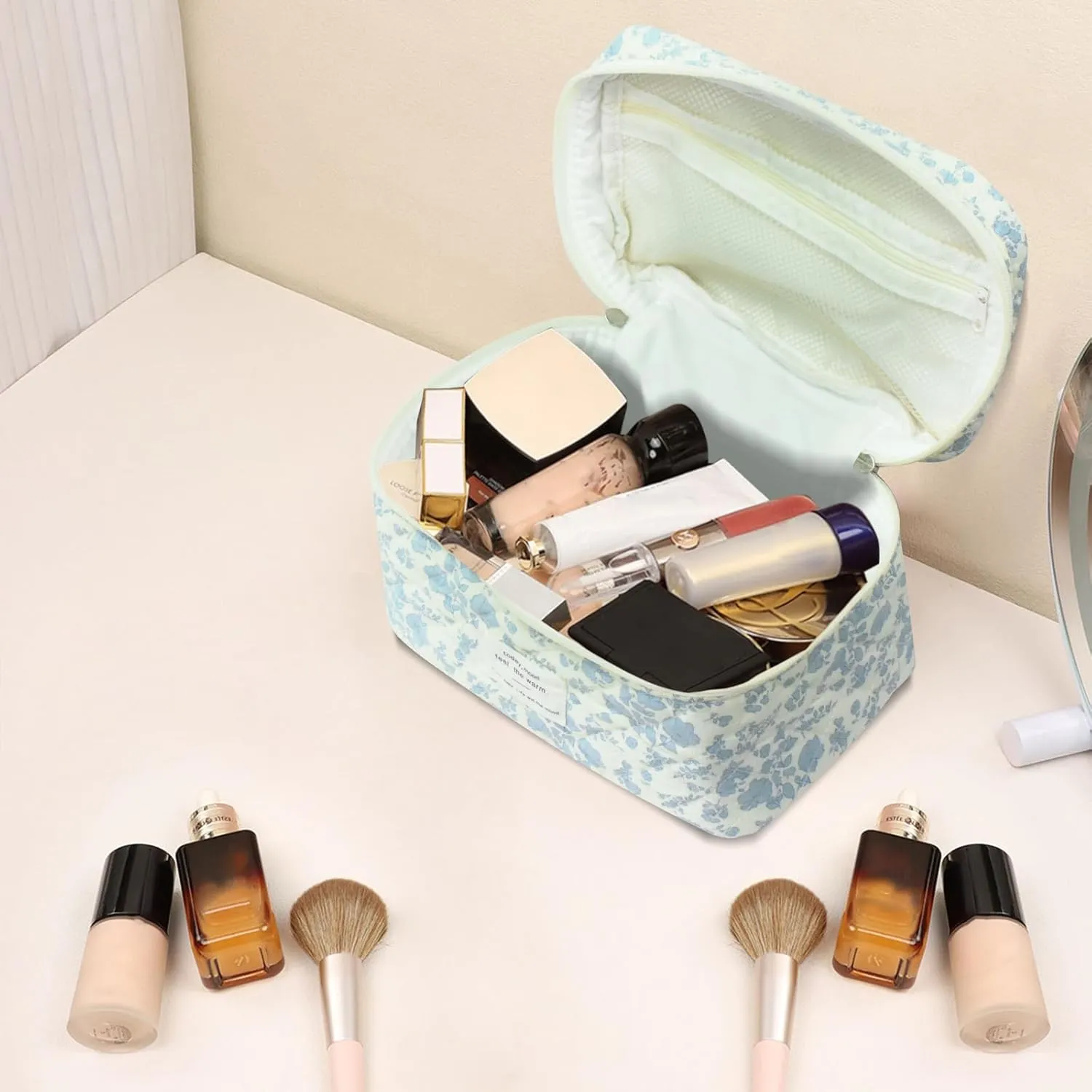 1pc Large Makeup Bag, Cute Cosmetic Bag for Women Girls, Floral Coquette Aesthetic Toiletry Bag, Travel Make Up Organizer Bag (Blue Plaid Bow