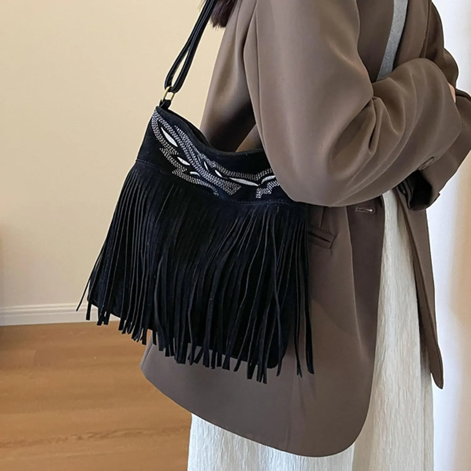 1pcs Women Fringe Hippie Cross body Bag Faux Suede Shoulder Bag Hobo Tassel Messenger Bag fringe bags for women
