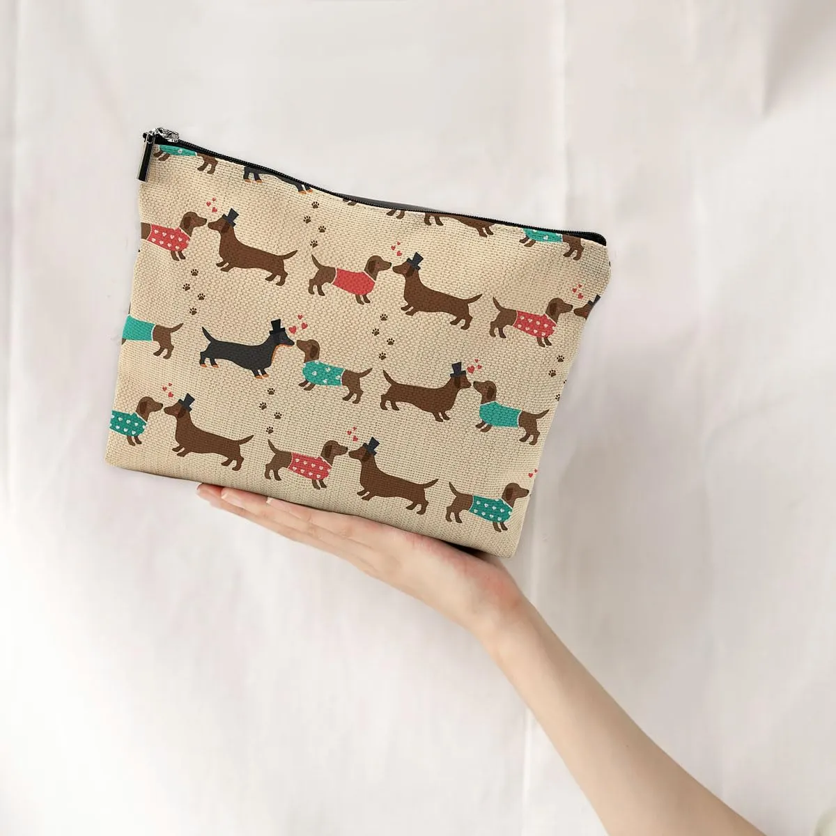 Dachshund Valentine Makeup Bag - Love & Dachshund Gifts for Her, Wife, Girlfriend & Mom - Small Cosmetic Bag for Purse