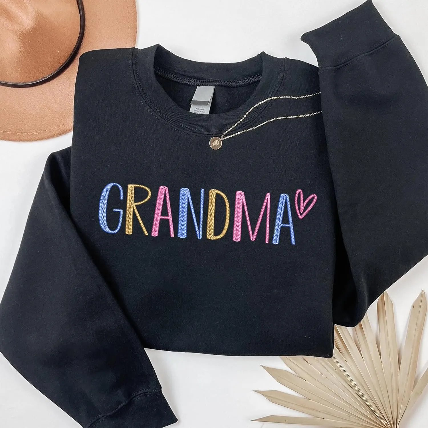 GODMERCH Embroidered Grandma Sweatshirt, Gifts Birthday Mothers Day for Grandma, Embroidery Crewneck Sweatshirts for Women