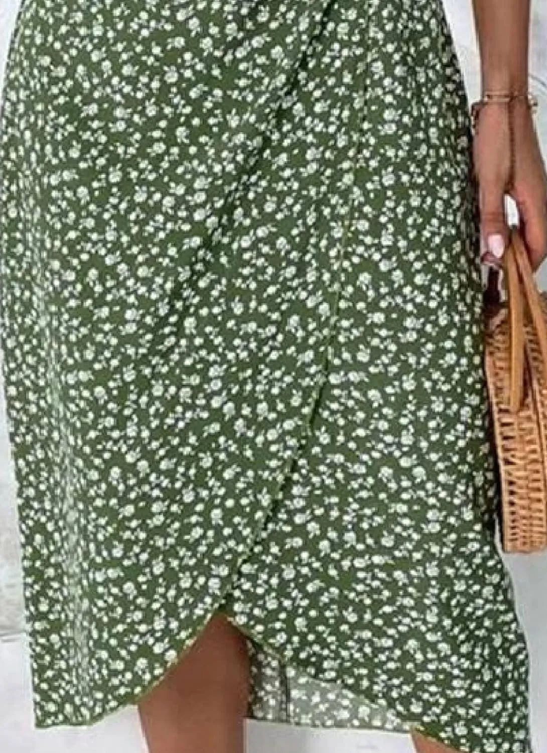 Women's Short Puff Sleeve Green Ditsy Floral Print Midi Dress with Buttons Wrap Style V-Neck Clothes 2025 Summer Fashion